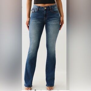 NWOT True Religion Becca Mid Rise Bootcut Jeans in Pink Crystal